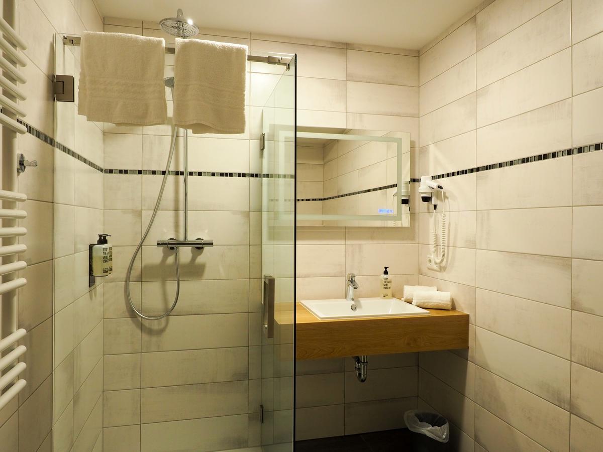 Wein Erlebnis Hotel Maimuehle ペルル エクステリア 写真