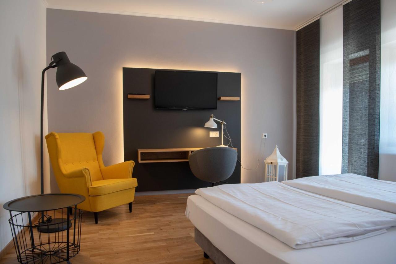 Wein Erlebnis Hotel Maimuehle ペルル エクステリア 写真