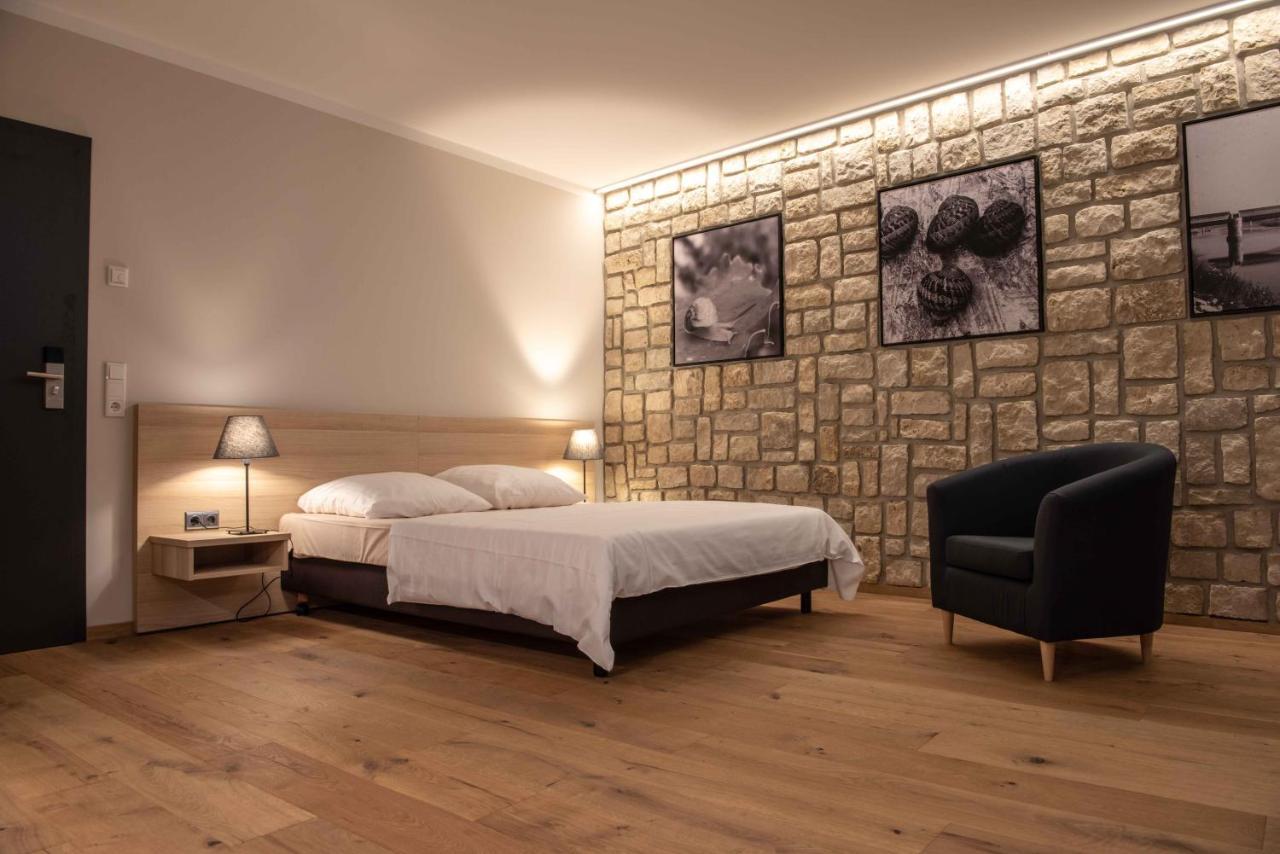 Wein Erlebnis Hotel Maimuehle ペルル エクステリア 写真